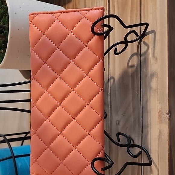 Badgley Mischka NWT, diamond quilting, coral wallet, vegan leather - Picture 5 of 6